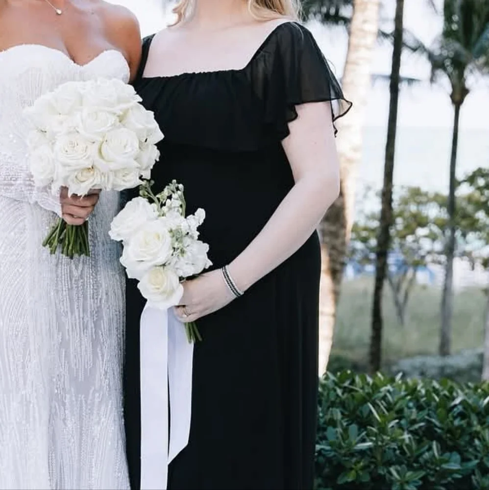 Elegant Black Off-Shoulder Maxi Dress - Picture 5 of 5